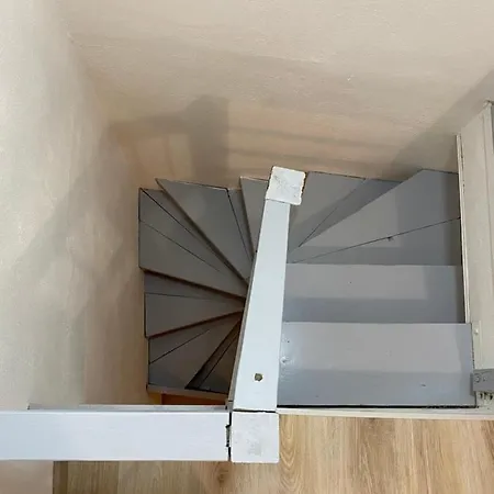 Loft In Historical Centre Of Medieval Seaboard Italian City * فنتيميليا